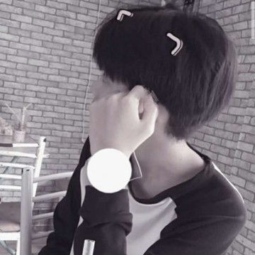 非主流男生用手遮脸头像