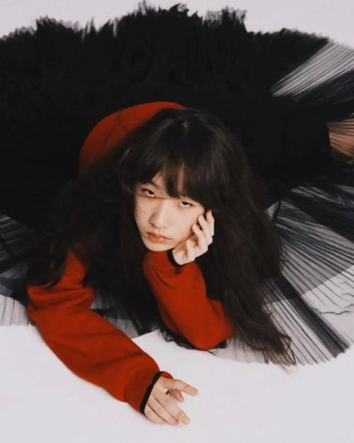 王菲14岁女儿李嫣染发又炫富00后星二代们太潮太野了