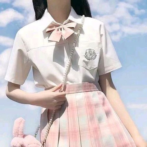 jk制服女生头像说夜色美的人,一定是没见过你笑的样子