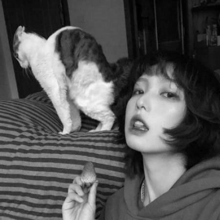 萌头像女黑白