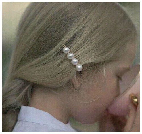 微颓真人女生头像很奇怪,爱我的人只能爱到一半