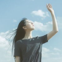 头像女生侧面伤感高清微信头像图片大全
