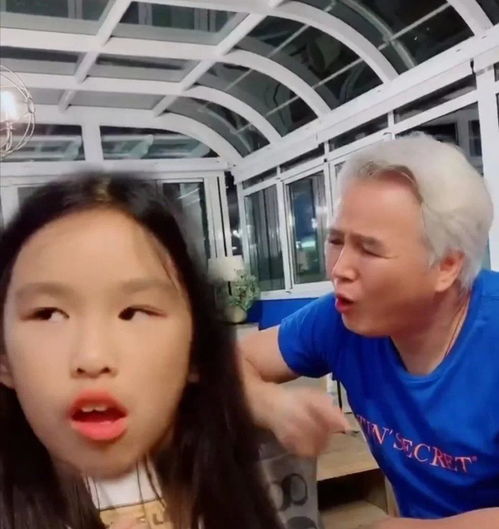 张庭12岁女儿不想长得像爸爸,被说后翻白眼秒变脸,直言出不了门