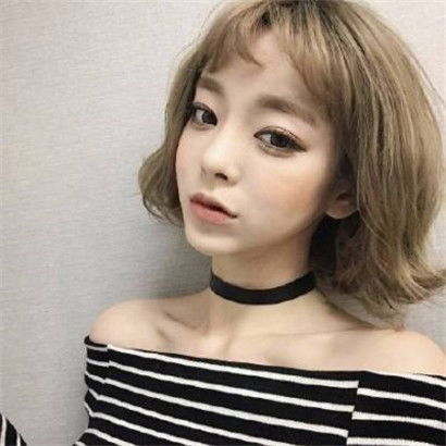 qq女生短发头像唯美,对待生活要活泼开心