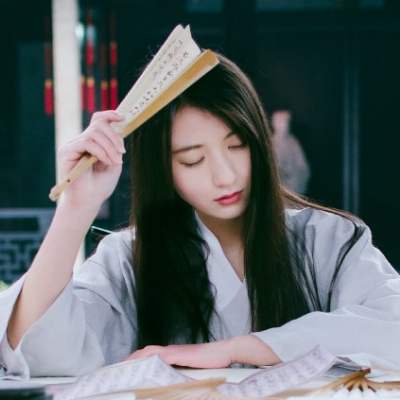 8月来临,花香飘溢,鸿雁欢贺,缘分没过期,旧情回温,厮守此生爱情