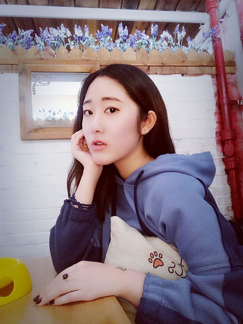 作为一个冷酷脸比甜美脸微笑好看的女生是什么体验