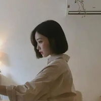 帅气中分短发女生头像女生短发发型帅气中分头像