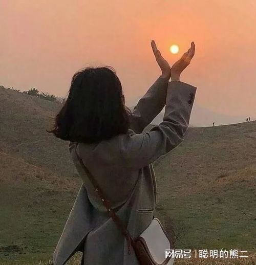 女儿离婚回家,嫂子待见,摔盆子摔碗,哥哥不敢出声
