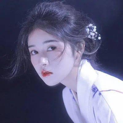 高清头像唯美女生头像