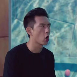 有没有真人的但不非不low的情侣头像
