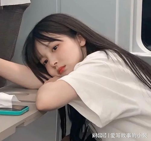 完结婚礼当天,老公的白月光穿着婚纱闯了进来,哭着让老公娶她