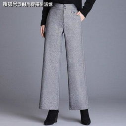 女人过40少穿卫衣吧,掉档次今年流行这样穿,比同龄人显年轻