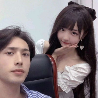 女生头像有阳光的真人情侣头像