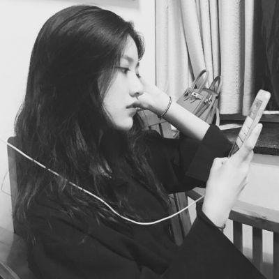死在感情二字伤在爱上,霸气颓废女生头像