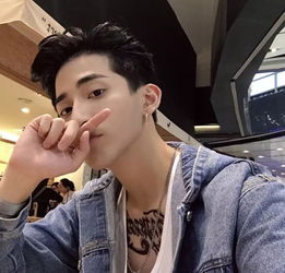 最新可爱女生头像男人