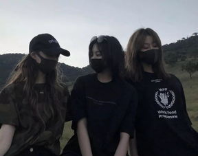 汪峰14岁女儿整容了近照鼻子变化大,带闺蜜游非洲不见李嫣