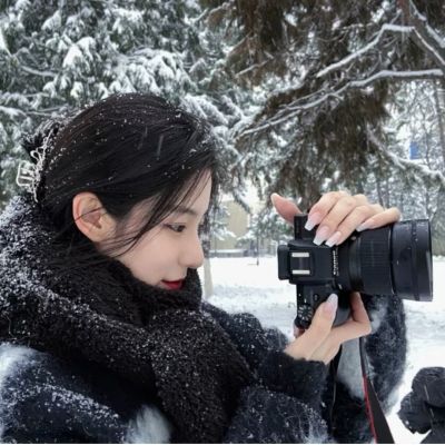 仙气飘飘的女生头像真人背影南方有乔木