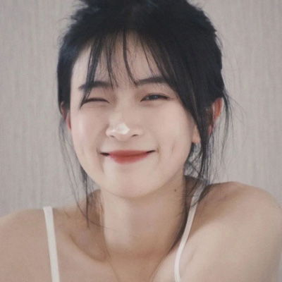 短发美女头像好看微信短发女生头像高清