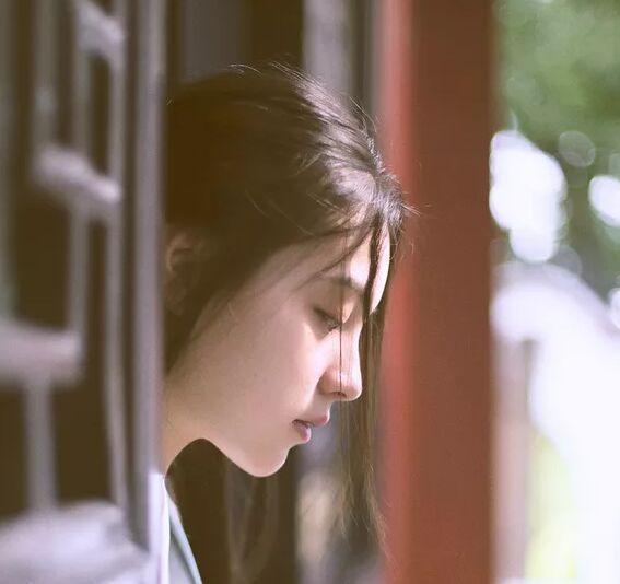 从没谈过恋爱的女生,身上有3个明显特征,骗不了人