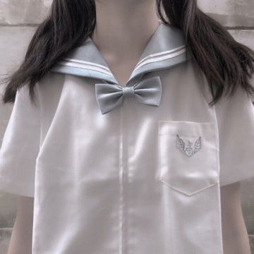 小学生头像女生真人版不露脸格子衬衫