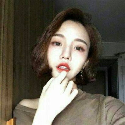 qq女生短发头像唯美,对待生活要活泼开心