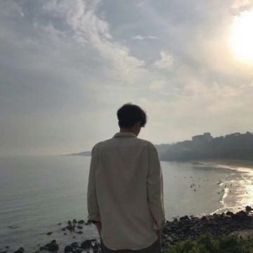 2019最火爆男生微信头像帅气超拽有一个很想念但不能联系的人