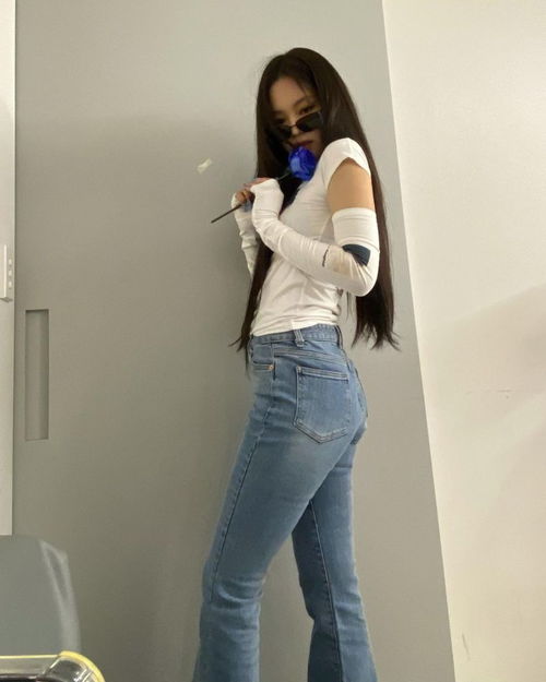 头像jennie更新ins有被辣妹辣到更爱了