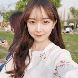 2018长发女生头像卷发图片大全成熟不在于年龄而在于经历