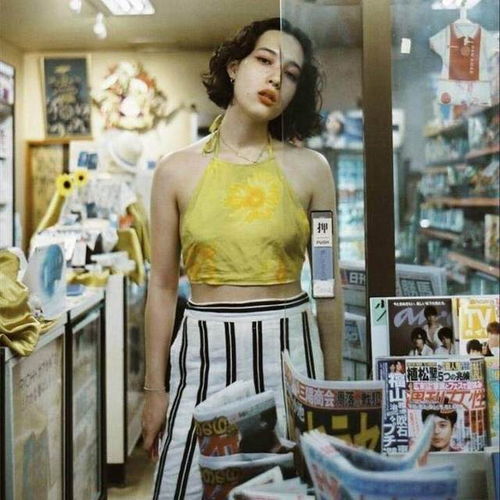 甜美圆脸虽讨喜,而我却偏爱冷漠厌世脸
