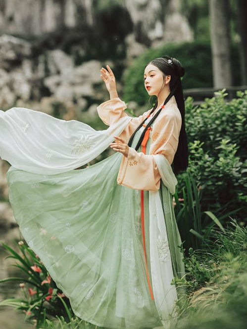 适合18岁高中生的几款汉服,便宜还不踩雷,吃土女生也能很仙气