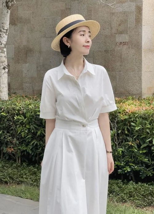 建议个子不高的中年女人穿衣颜色素一点,款式松一点,优雅高级