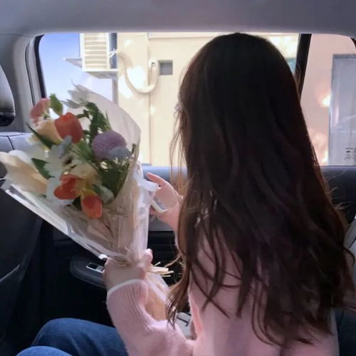 女生头像医生说不要去人多的地方