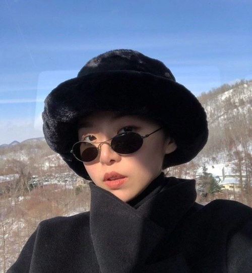 优质女头像前方的风景好,我的意思是别回头