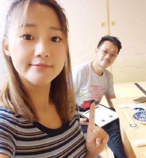 娶了小9岁老婆,42岁又娶小15岁娇妻,如今5岁儿子长成这样