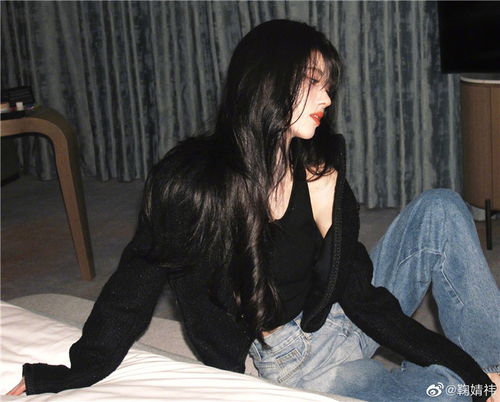 鞠婧祎最新氛围感大片颜值精致,又纯又欲