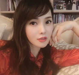 伊能静高龄产子,如今一袭粉色花裙秒变花仙50岁依旧美成少女