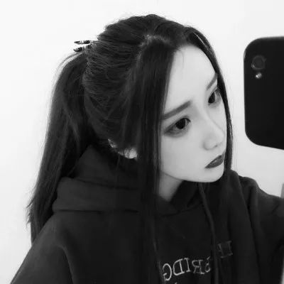 女生头像优质黑白女头像
