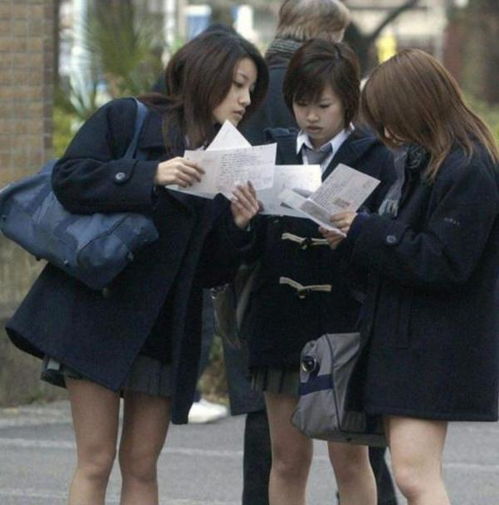 为什么贵族学校校服是裙子,普通学校是裤子原因很现实