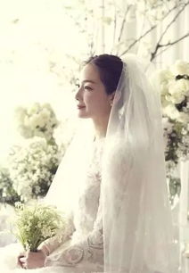 42岁的韩国第一美女嫁人了婚礼照片公开,神秘新郎只露背影不露脸