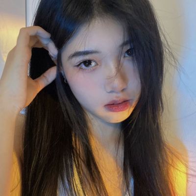 ins氛围感小清新的女生甜蜜头像把你归还人间是清醒也是知趣