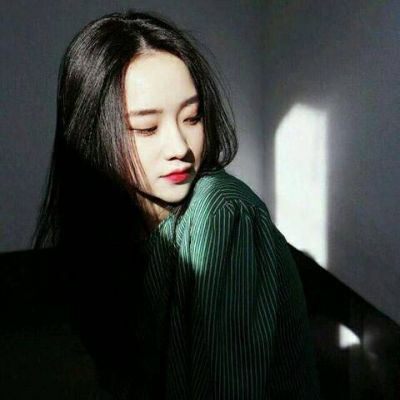 伤感女生头像2018最新心甘情愿这个词卑微又勇敢