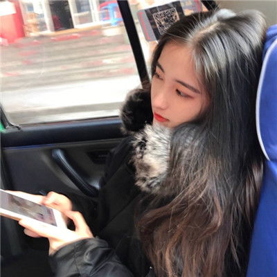 最新版2018女生长发侧面伤感头像乐天派小女人湿了眼角的泪