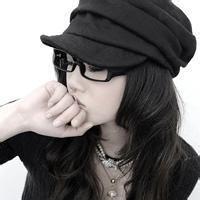 qq头像女生可爱戴眼镜女生可爱戴眼镜头像