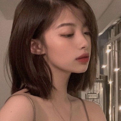 女神高冷图片头像侧脸伤感女头像背影侧脸图片