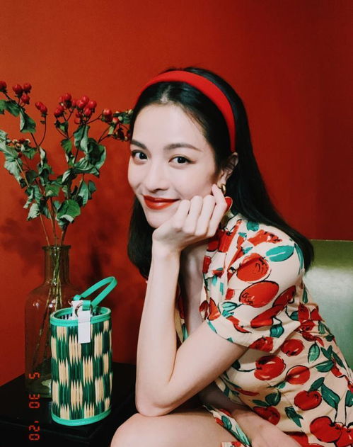 女明星都在戴的发箍有多好看刘亦菲都靠它上热搜