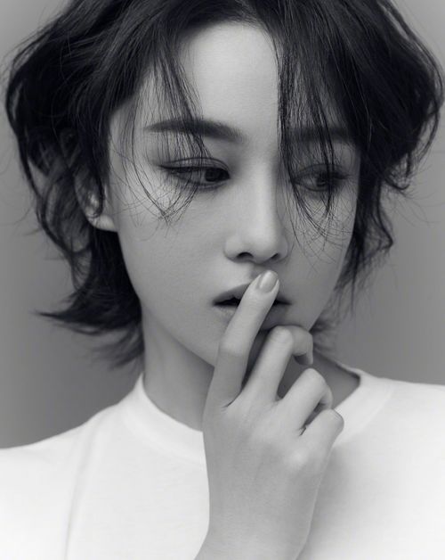谁说张馨予只会演狐狸精剪超短发整个人变得不一样,女生都着迷了