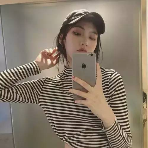 原来对着镜子拍照,也超好看啊pose学起来