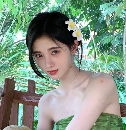 鞠婧祎小号晒备忘录照片,却被扒图片作假,评论区又翻车了