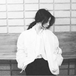 伤感孤单黑白女生头像痴情有罪我来背