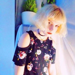 欧美女生超拽霸气微博头像好看有个性泪水泛红了眼眶